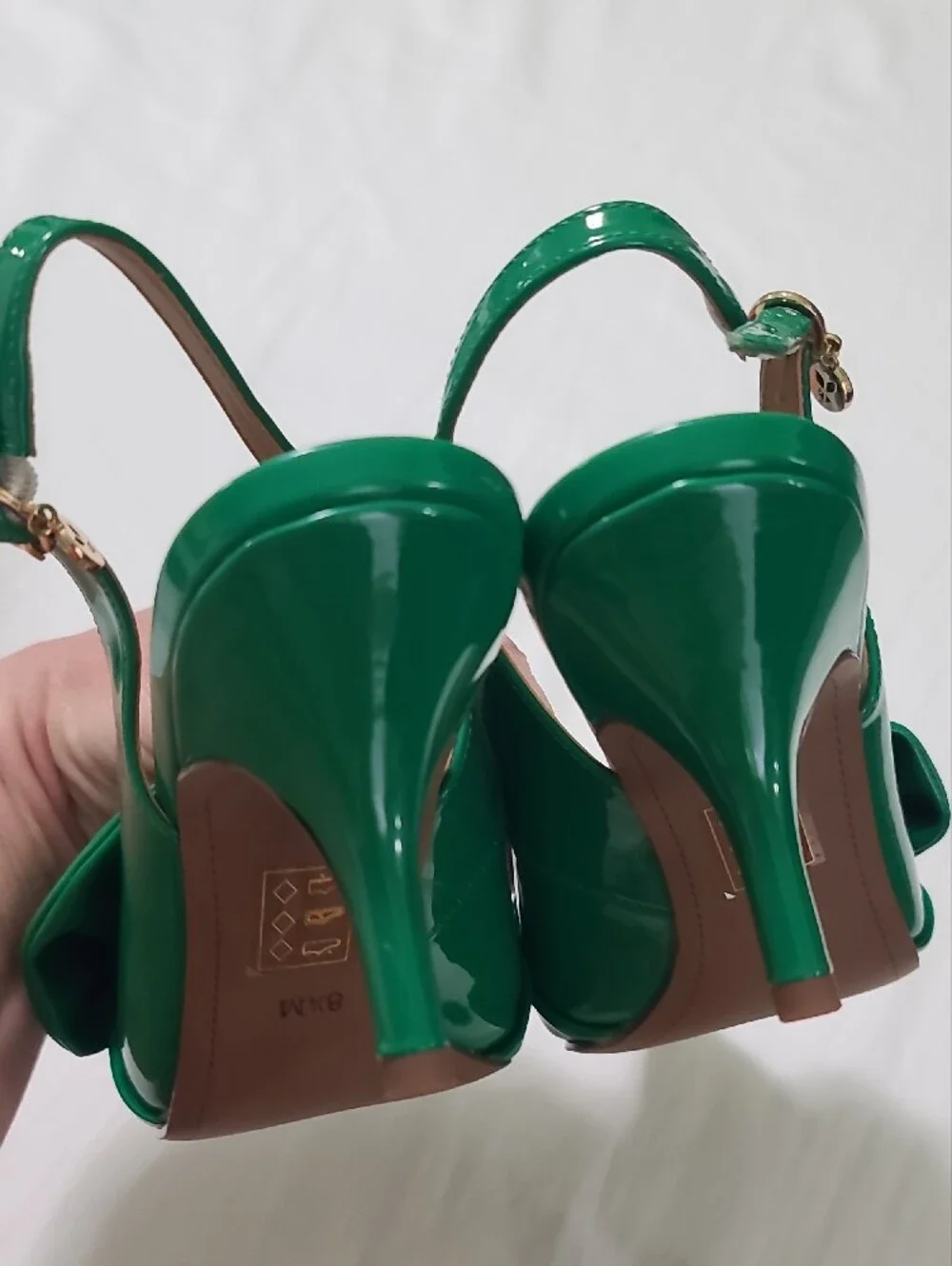 Green Patent Slingback Pointed-Toe Pumps Size 8.5M